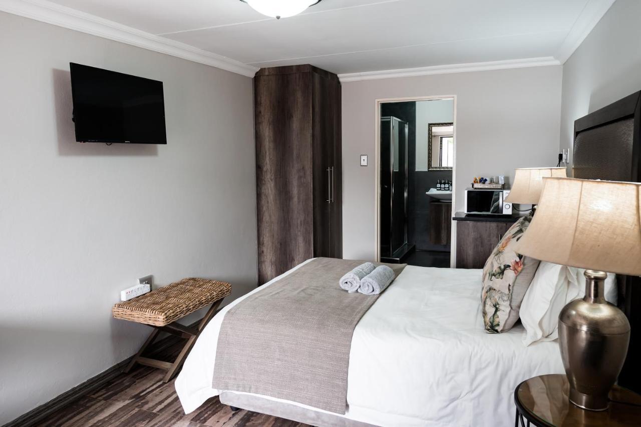 Villa Gracia Guesthouse Klerksdorp Extérieur photo